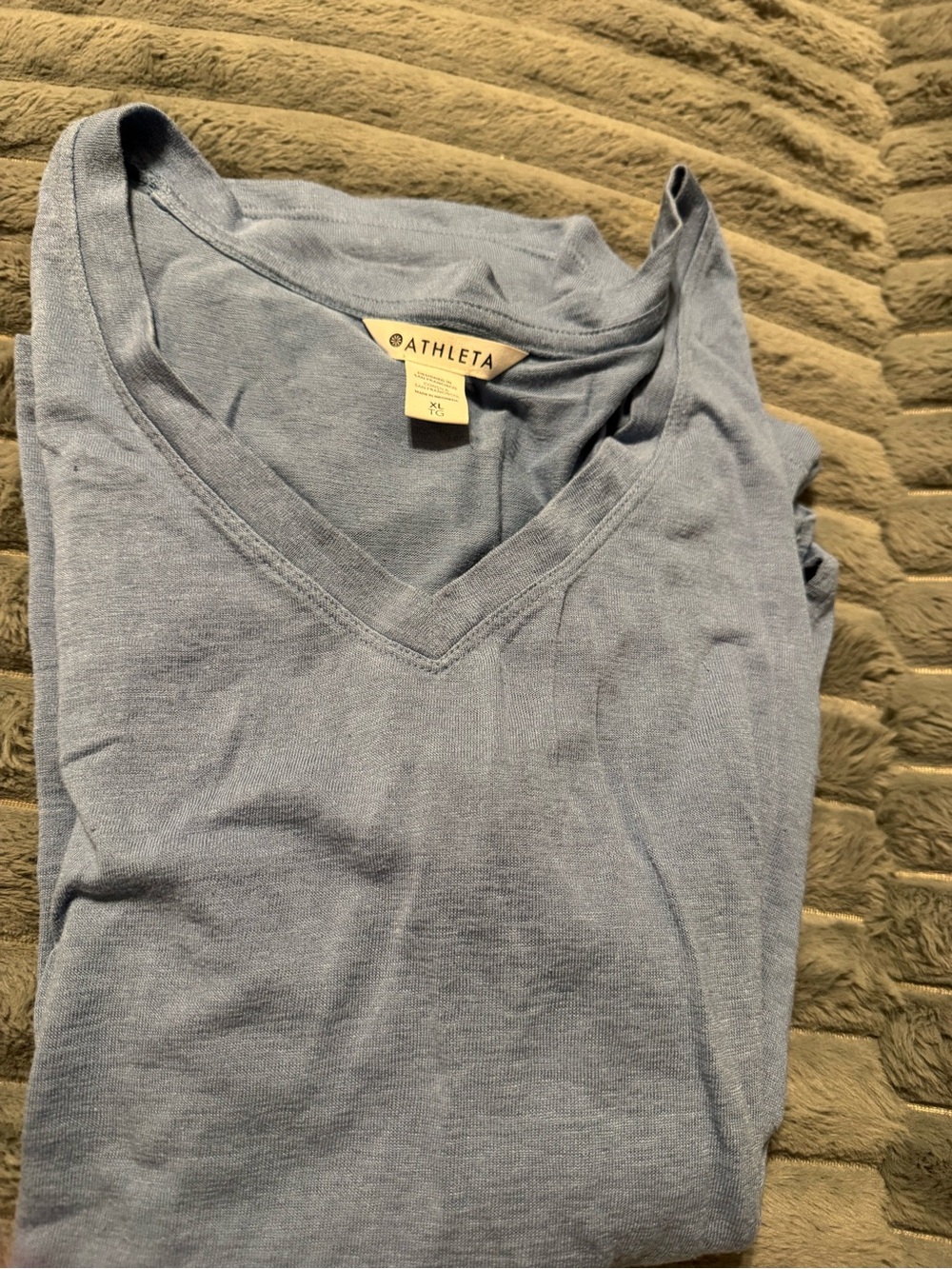 Athleta Women's V-Neck Tee in Light Slate Blue